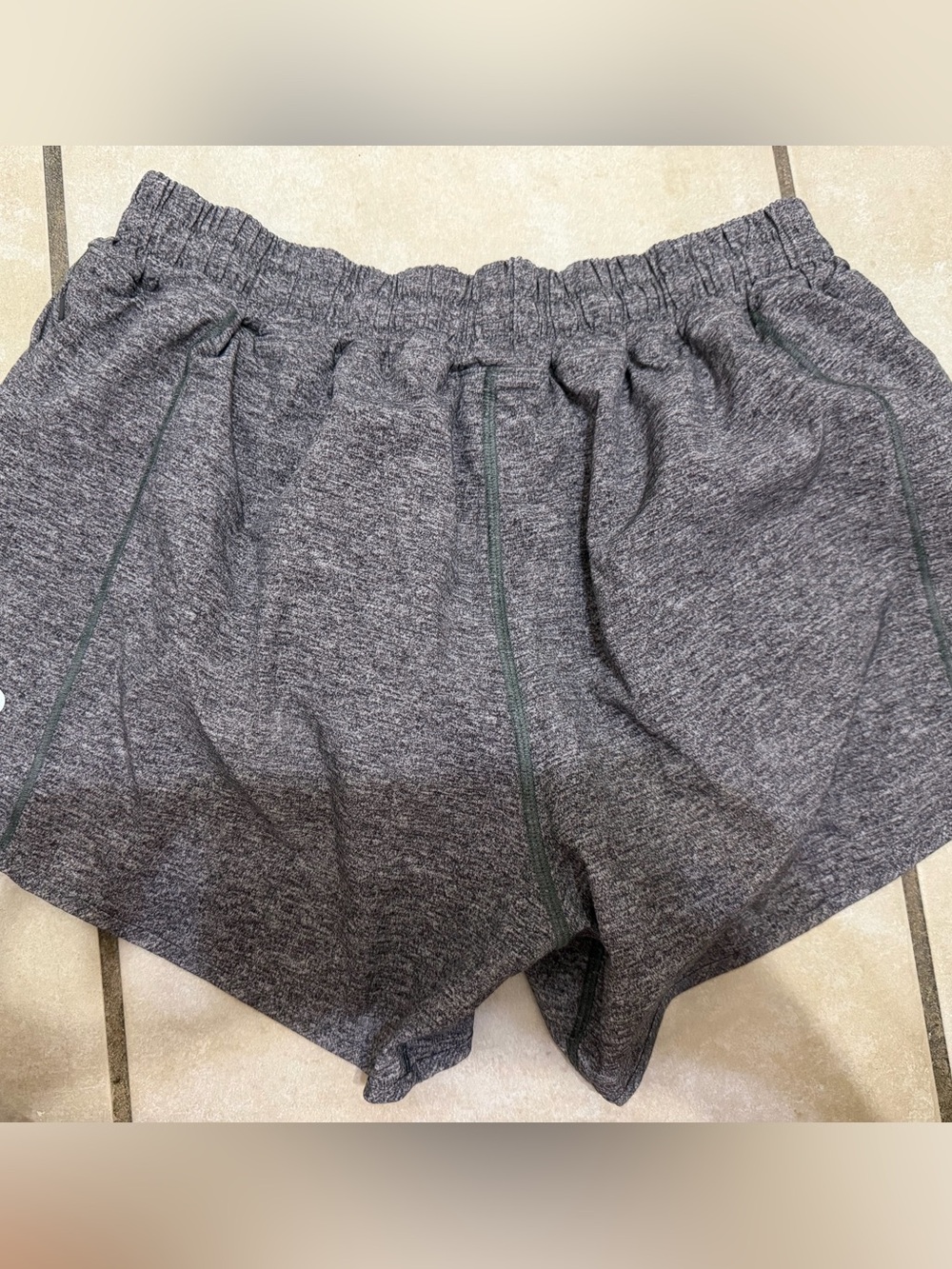 Lululemon Hotty Hot Short Low Rise 4” - Picture 2 of 4